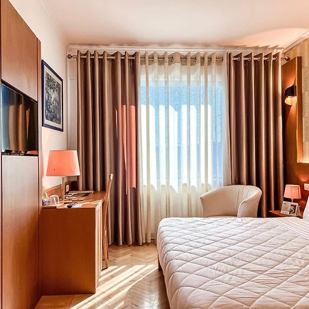 Tirana International Hotel&Conference Center Esterno foto