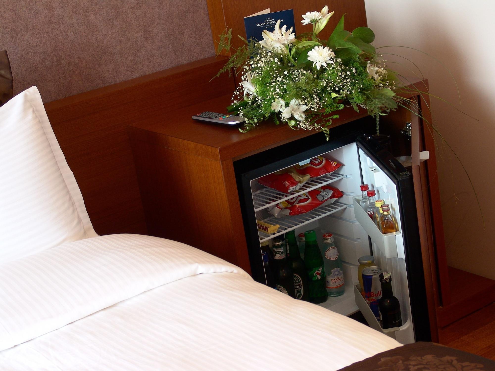 Tirana International Hotel&Conference Center Esterno foto