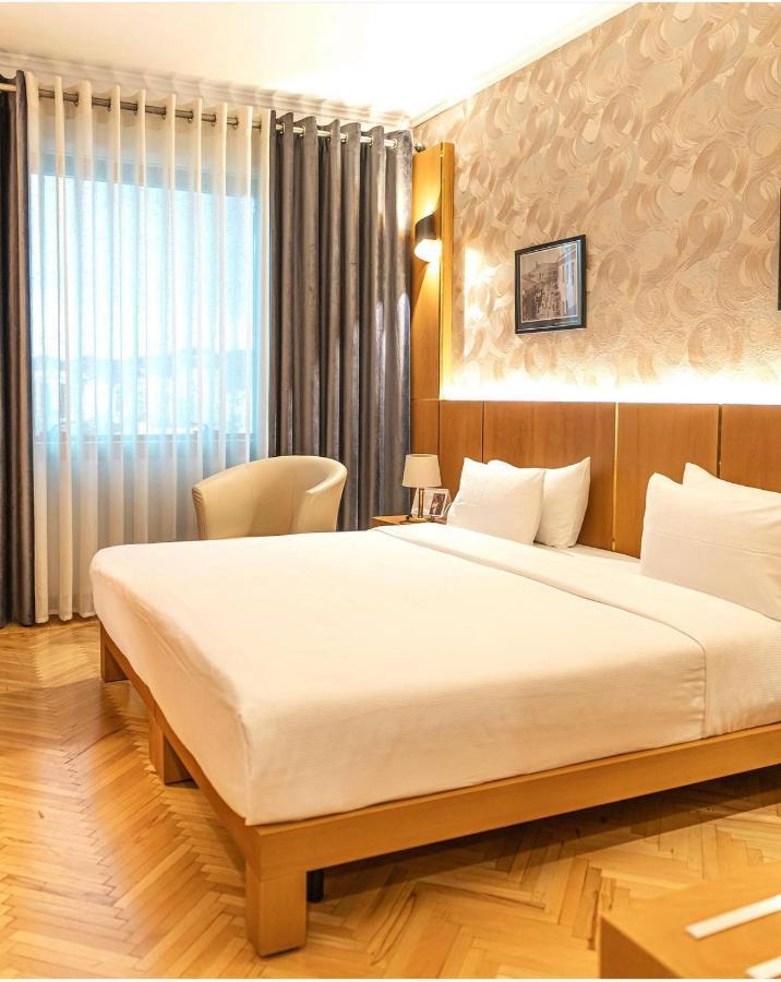 Tirana International Hotel&Conference Center Esterno foto