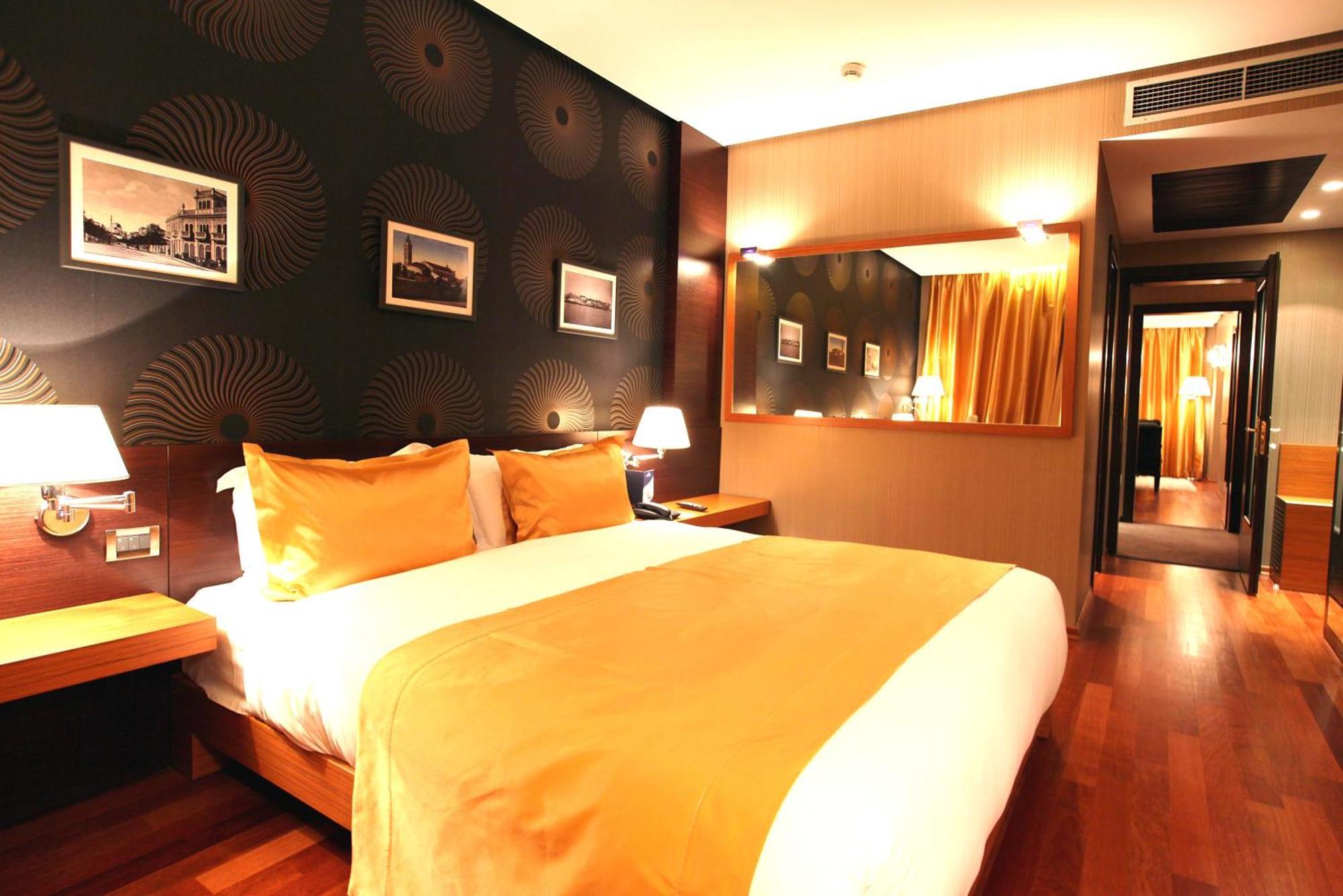 Tirana International Hotel&Conference Center Esterno foto