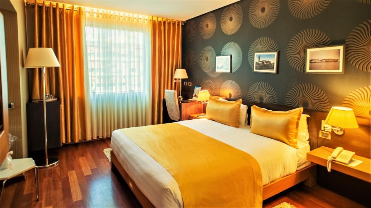Tirana International Hotel&Conference Center Esterno foto